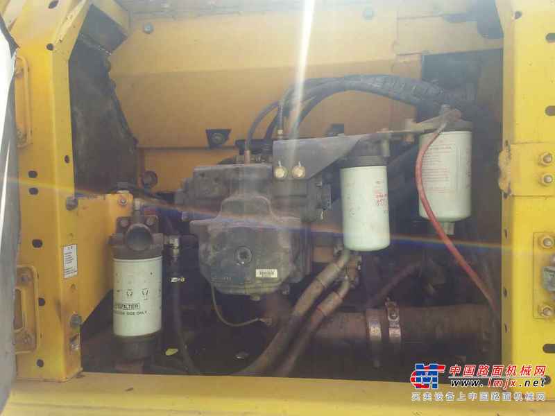 陕西出售转让二手5000小时2011年小松PC240LC挖掘机