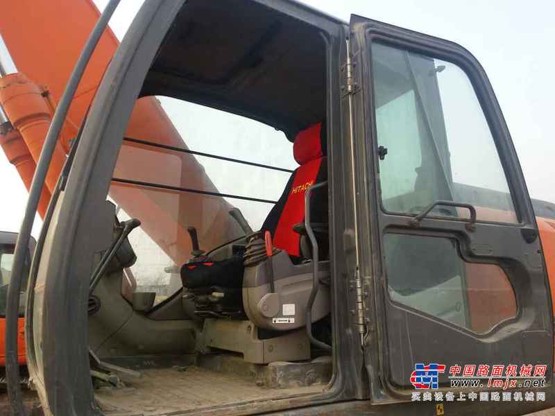 陕西出售转让二手5000小时2010年日立ZX240挖掘机