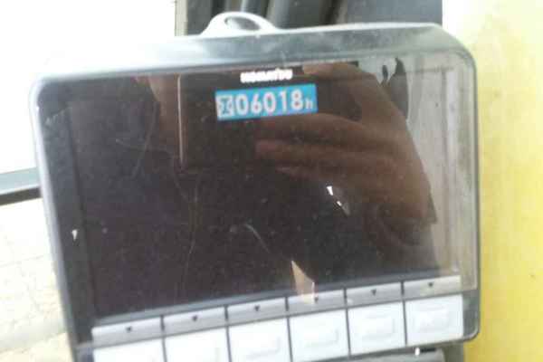 陕西出售转让二手6000小时2011年小松PC240LC挖掘机