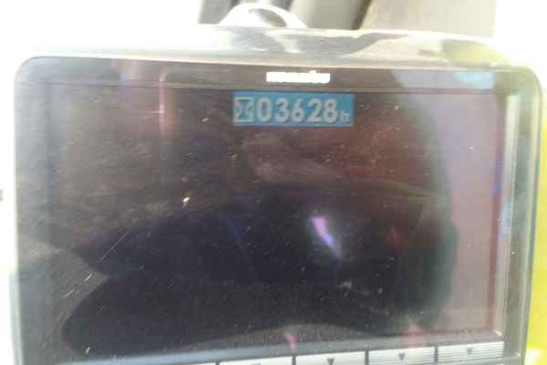 陕西出售转让二手3600小时2012年小松PC220挖掘机