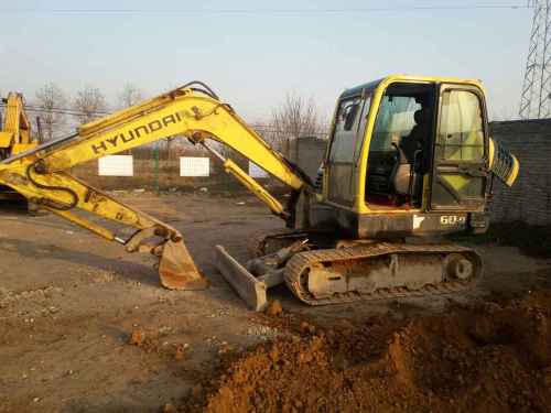 陕西出售转让二手5000小时2012年现代R60挖掘机