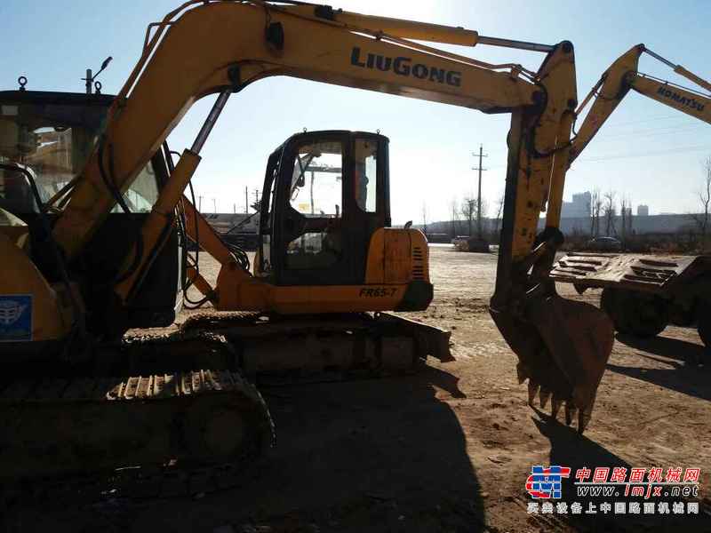 陕西出售转让二手8000小时2010年柳工908C挖掘机