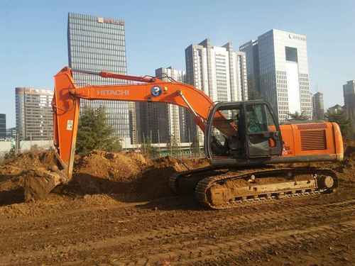 陕西出售转让二手9700小时2010年日立ZX210LC挖掘机