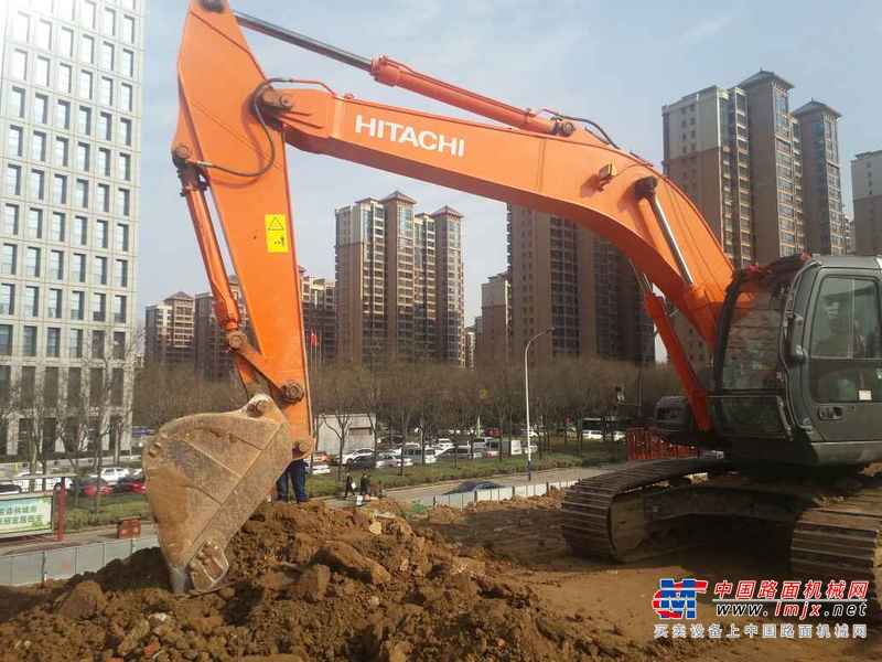 陕西出售转让二手4100小时2013年日立ZX240LC挖掘机