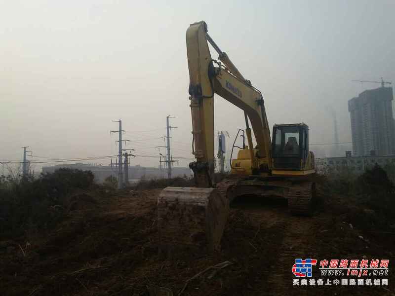 陕西出售转让二手4200小时2011年小松PC240LC挖掘机