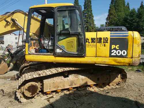 陕西出售转让二手8500小时2005年小松PC200挖掘机