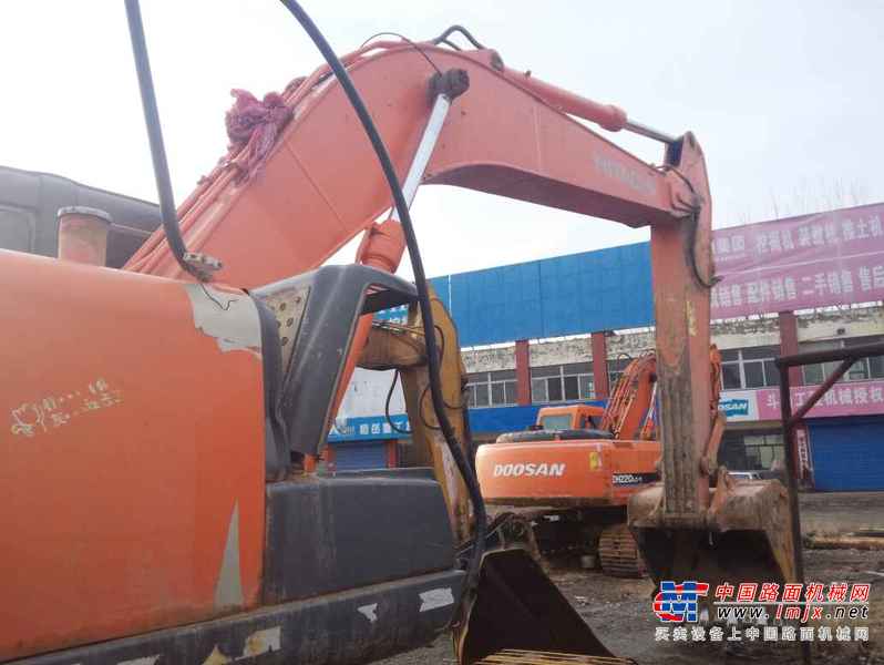 山西出售转让二手6000小时2011年日立ZX240LC挖掘机