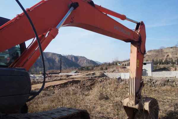 山西出售转让二手3500小时2013年日立ZX240LC挖掘机