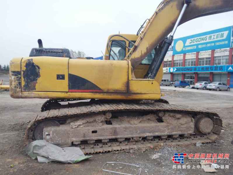山西出售转让二手6800小时2011年彭浦SW240E挖掘机