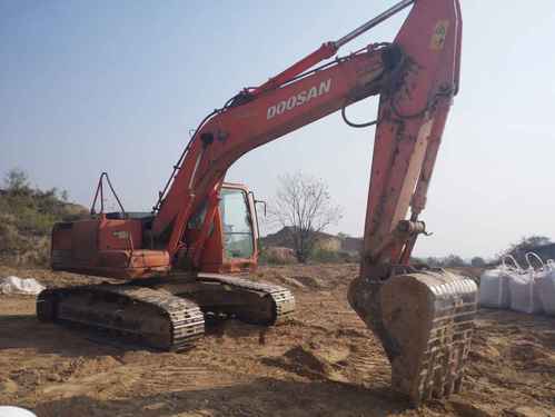 山西出售转让二手8400小时2009年斗山DH220LC挖掘机
