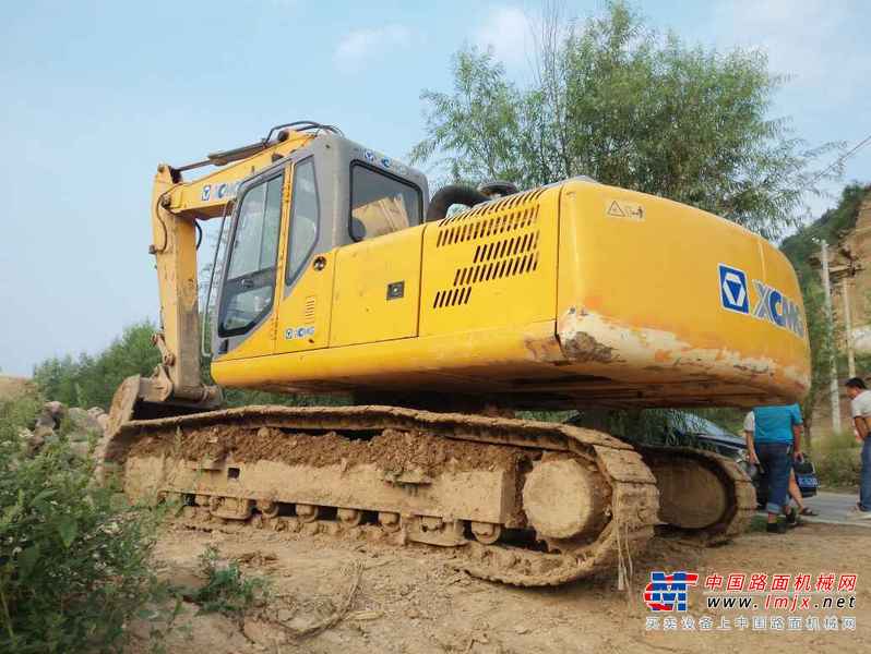 山西出售转让二手5200小时2010年徐工XE230C挖掘机