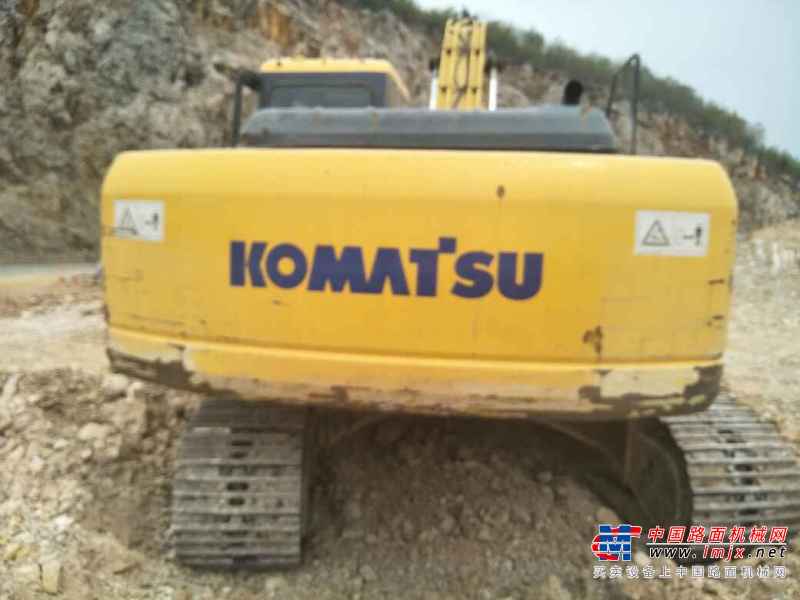 云南出售转让二手12000小时2008年小松PC220挖掘机