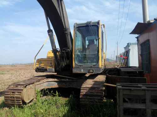 湖北出售转让二手8000小时2011年沃尔沃EC210BLC挖掘机