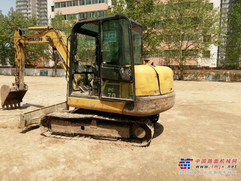 陕西出售转让二手7000小时2011年小松PC56挖掘机