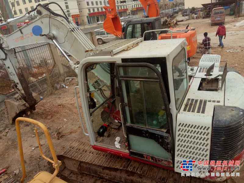 云南出售转让二手14580小时2009年竹内TB1135C挖掘机