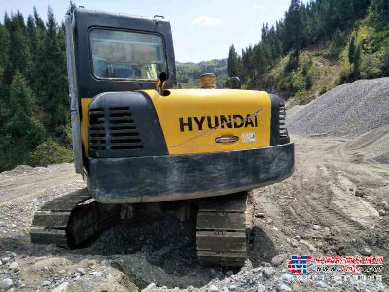 重庆出售转让二手8000小时2012年现代R80挖掘机