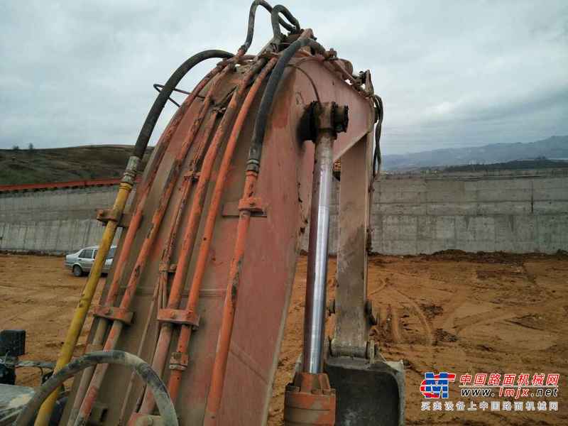 云南出售转让二手10000小时2007年日立EX220挖掘机