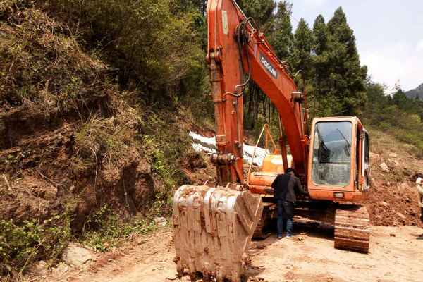 四川出售转让二手7000小时2012年斗山DH150LC挖掘机