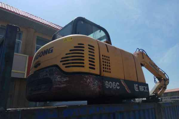 内蒙古出售转让二手8500小时2010年柳工CLG906C挖掘机