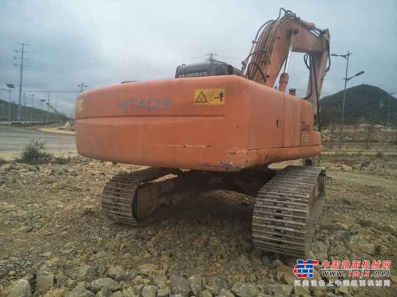 云南出售转让二手12000小时2007年日立ZX230挖掘机