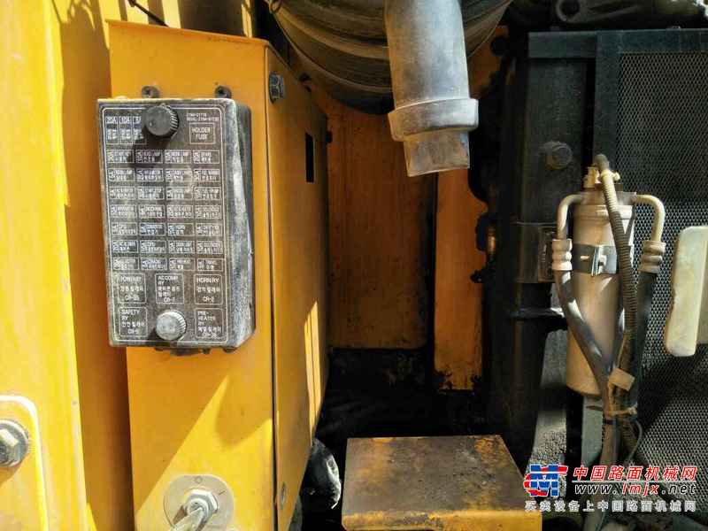 重庆出售转让二手9000小时2011年现代R225LC挖掘机