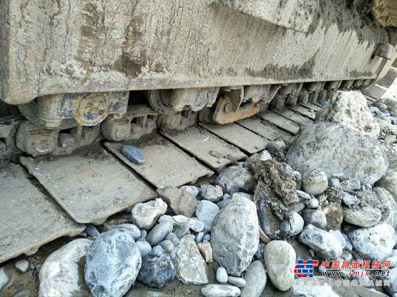 重庆出售转让二手9000小时2011年现代R225LC挖掘机