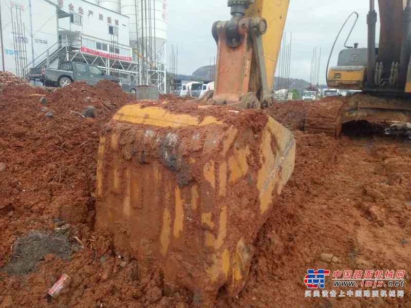 江西出售转让二手9000小时2010年徐工XE210挖掘机