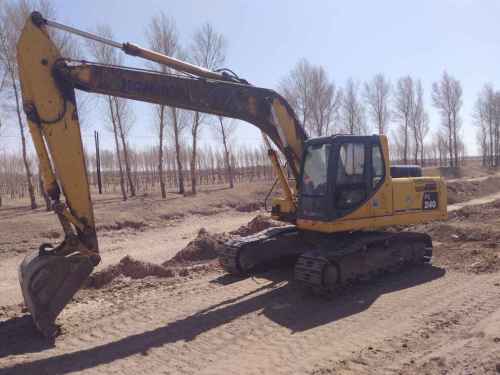 内蒙古出售转让二手15000小时2009年小松PC240挖掘机