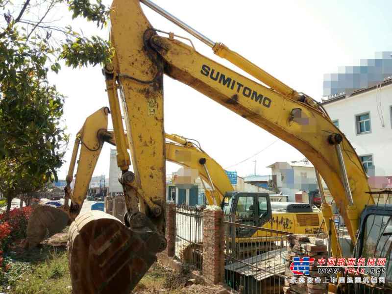 云南出售转让二手8600小时2010年住友SH240挖掘机