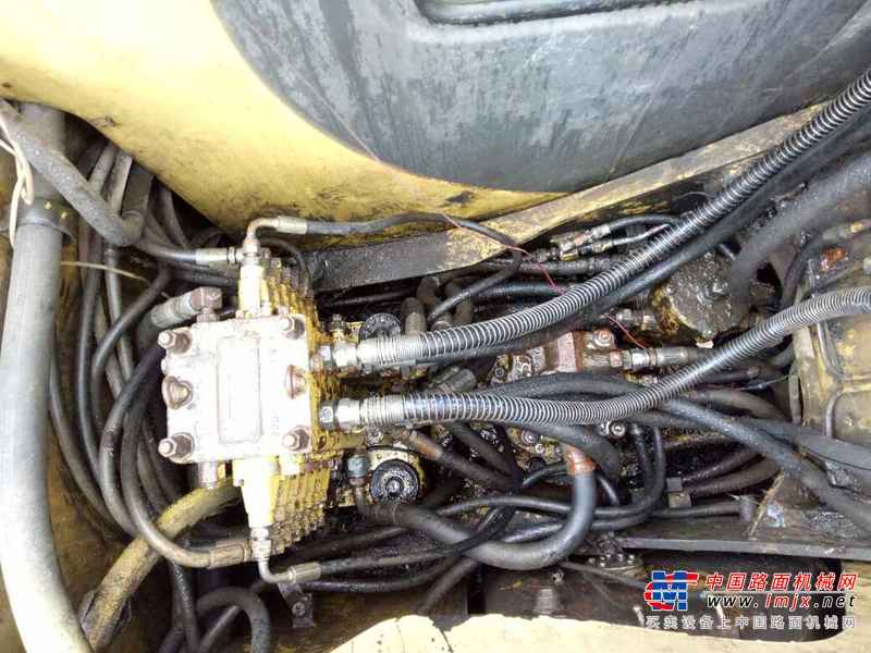 广东出售转让二手14372小时2003年小松PC60挖掘机