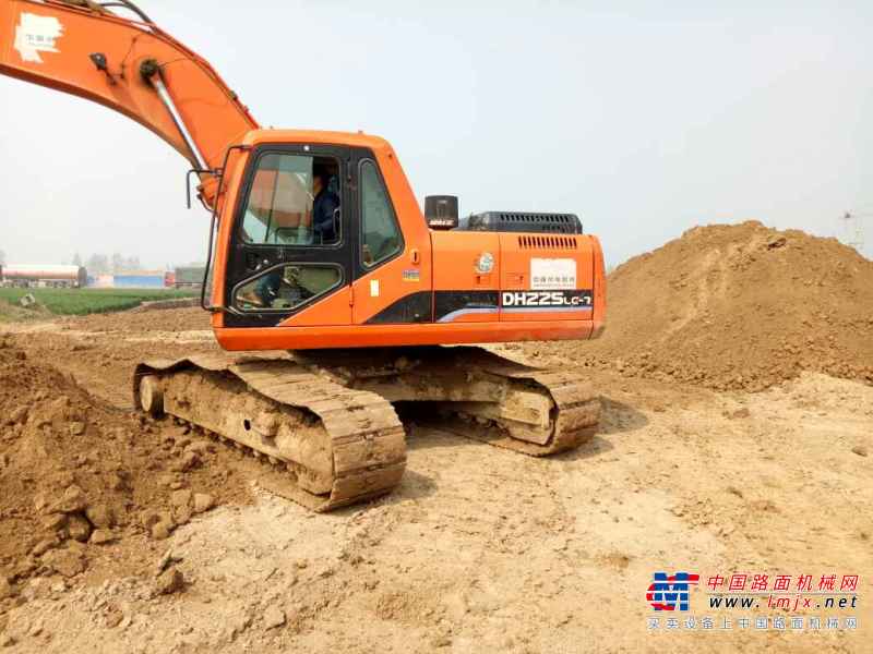 河南出售转让二手10000小时2009年斗山DH220LC挖掘机