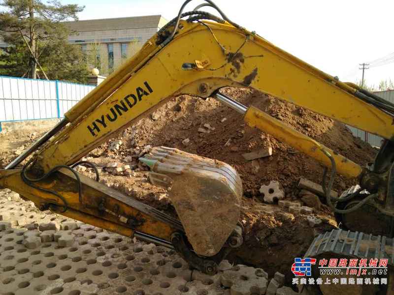 河北出售转让二手10000小时2009年现代R55挖掘机