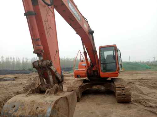 河南出售转让二手8000小时2010年斗山DH225LC挖掘机