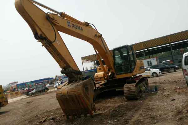 陕西出售转让二手6000小时2012年厦工XG825挖掘机