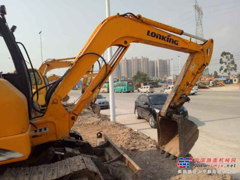 广西出售转让二手6542小时2011年龙工LG6060D挖掘机