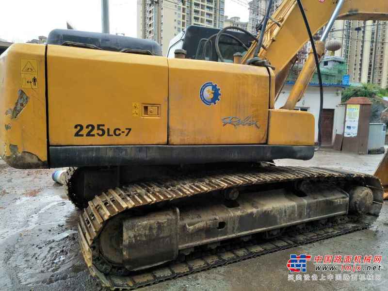 重庆出售转让二手10000小时2011年现代R225LC挖掘机