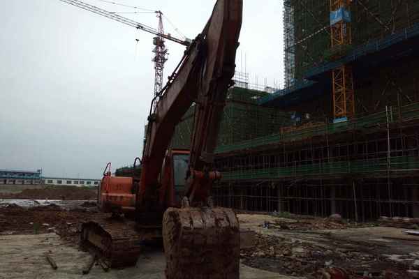 江西出售转让二手21000小时2004年大宇DH220LC挖掘机