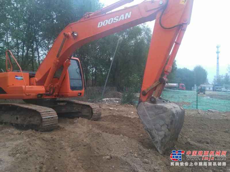 河南出售转让二手9680小时2009年斗山DH225挖掘机