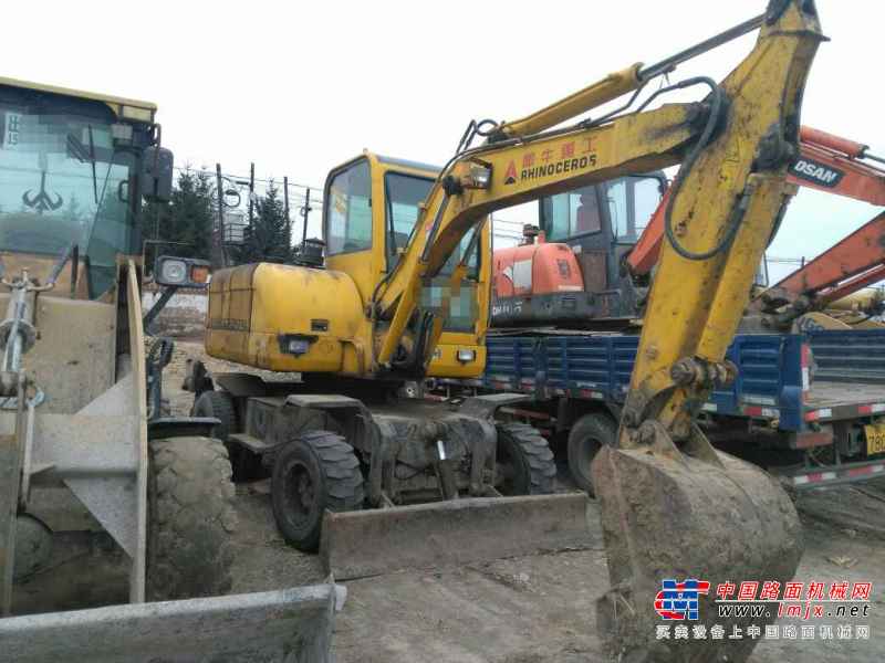 黑龙江出售转让二手5000小时2011年犀牛重工XNW51360挖掘机