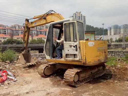 广东出售转让二手18000小时2003年住友SH60挖掘机