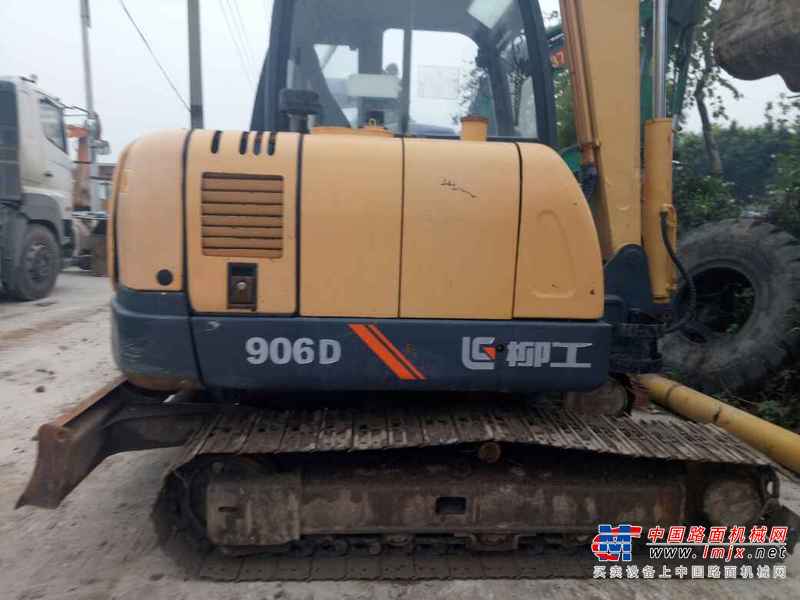 广东出售转让二手2300小时2012年柳工CLG906D挖掘机