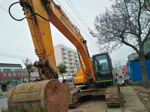 河南出售转让二手4500小时2014年现代R225LC挖掘机