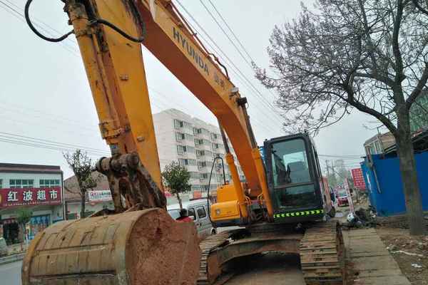 河南出售转让二手4500小时2014年现代R225LC挖掘机
