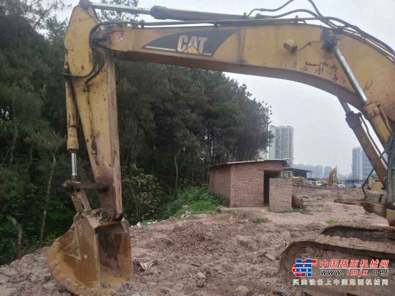 重庆出售转让二手17899小时2004年卡特彼勒320B挖掘机