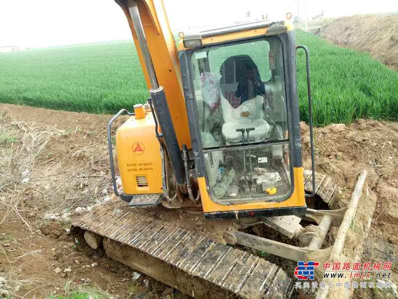 河南出售转让二手7000小时2010年三一重工SY75C挖掘机