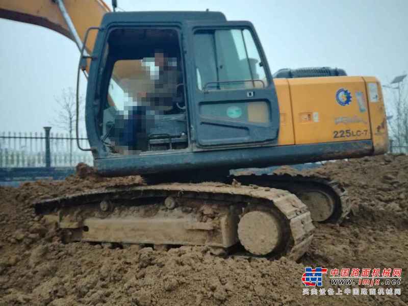 河南出售转让二手5600小时2012年现代R215挖掘机