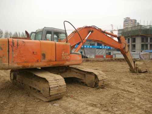 江苏出售转让二手17000小时2004年日立ZX200挖掘机