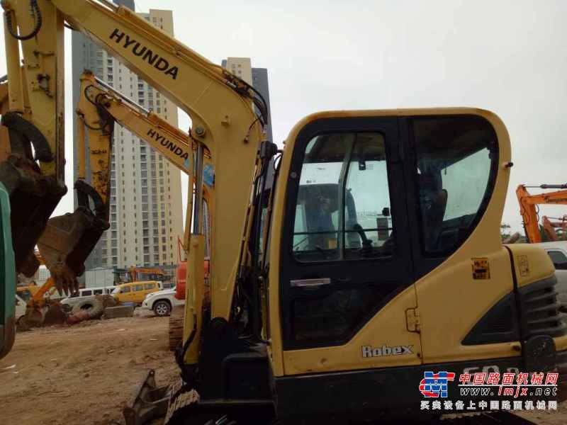 云南出售转让二手5680小时2013年现代R60挖掘机