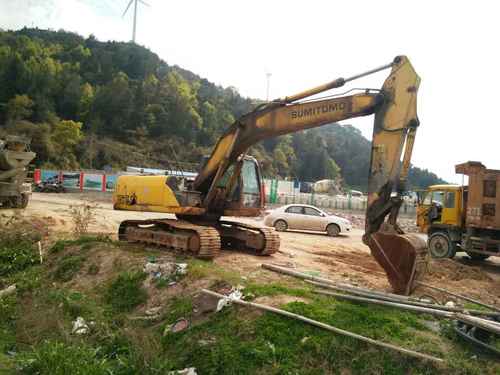 浙江出售转让二手18500小时2005年住友SH210挖掘机