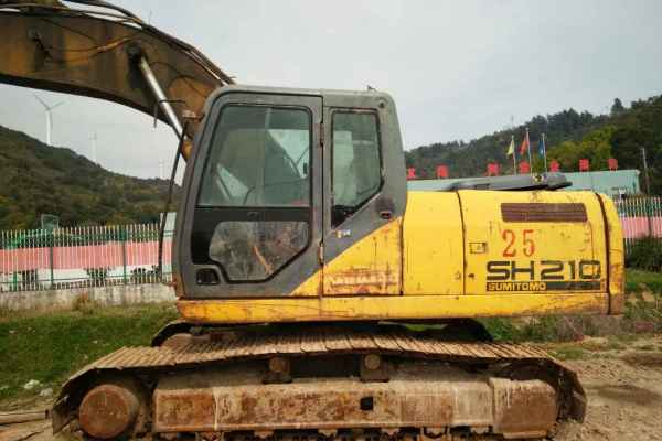 浙江出售转让二手18500小时2005年住友SH210挖掘机